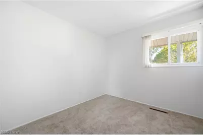 24320 Laing Road, Huber Heights, OH 44146 - Photo 15