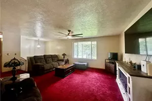 112 Berry Ln, Marietta, OH 45750 - Photo 3