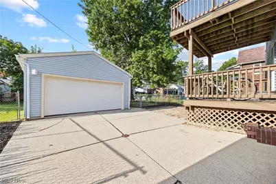 14537 Bayes Avenue, Oakwood, OH 44107 - Photo 15