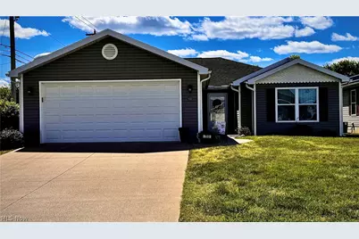 703 Oak Tree Lane, Belpre, OH 45714 - Photo 1