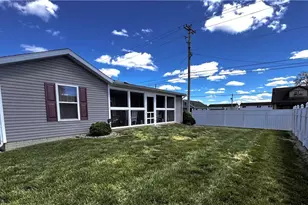 703 Oak Tree Ln, Belpre, OH 45714 - Photo 3