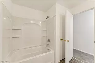 460 Long St, Amherst, OH 44001 - Photo 15