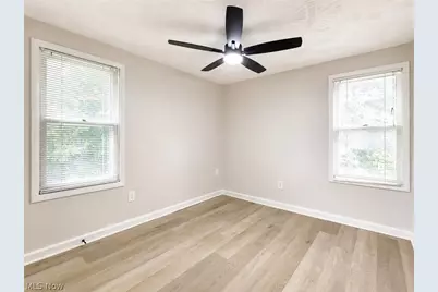 447 Cuyahoga Street, Akron, OH 44310 - Photo 7