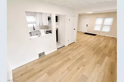 447 Cuyahoga Street, Akron, OH 44310 - Photo 3