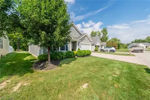 122 Haydens Arbor, Elyria, OH 44035 - Photo 3