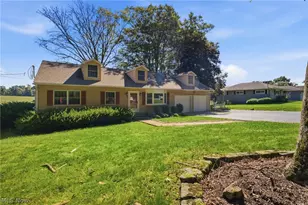 1330 Howell Ave, East Palestine, OH 44413 - Photo 3