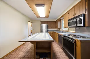 1330 Howell Ave, East Palestine, OH 44413 - Photo 15