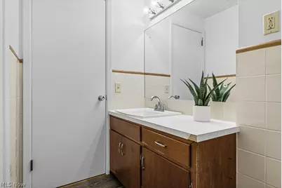 1902 Root Avenue NE, Canton, OH 44705 - Photo 23