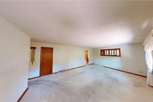 5895 Roc Marie Ave, Kent, OH 44240 - Photo 7