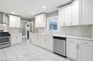 6514 Bonroi Dr, Green Hills, OH 44131 - Photo 9