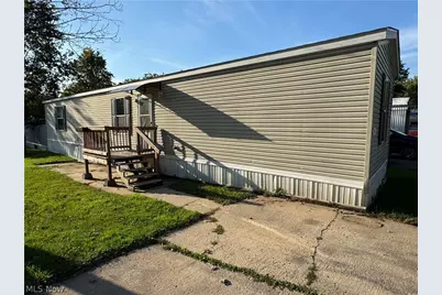 6301 Sue Lynn Drive, Ravenna, OH 44266 - Photo 3