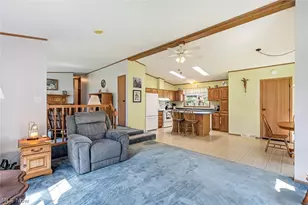 17300 Leffingwell Rd, Berlin Center, OH 44401 - Photo 7