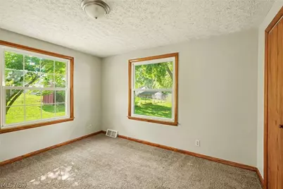 811 Leecrest Street NW, Massillon, OH 44646 - Photo 15