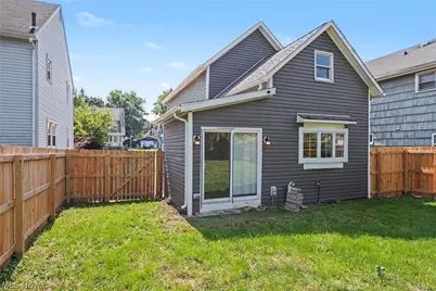 411 7th Street, Fairport Harbor, OH 44077 - Photo 15