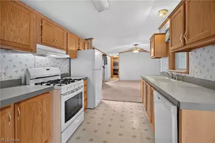 35157 Center Ridge Rd, North Ridgeville, OH 44039 - Photo 17