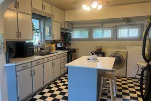 893 Maxwell Ave, Millersburg, OH 44654 - Photo 5