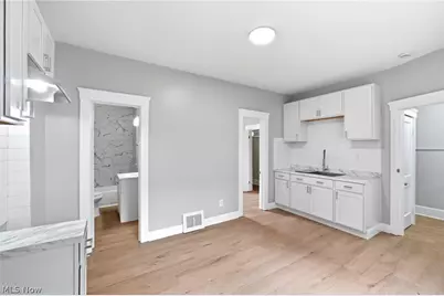 6511 Fullerton Avenue, Loveland, OH 44105 - Photo 11