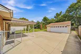 33450 Willowick Dr, Eastlake, OH 44095 - Photo 21