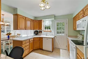 828 Eastview Ave, Wadsworth, OH 44281 - Photo 11