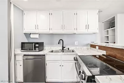 28 Valley Forge Lane #2A, Elyria, OH 44035 - Photo 7