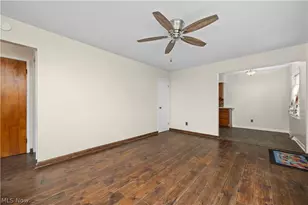 369 White Oak Dr, Elyria, OH 44035 - Photo 7