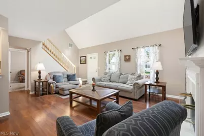 1990 Village Parkway, Tallmadge, OH 44278 - Photo 9