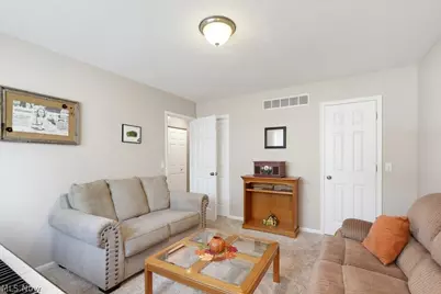1990 Village Parkway, Tallmadge, OH 44278 - Photo 23