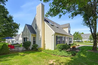 1990 Village Parkway, Tallmadge, OH 44278 - Photo 3