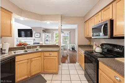 1990 Village Parkway, Tallmadge, OH 44278 - Photo 17