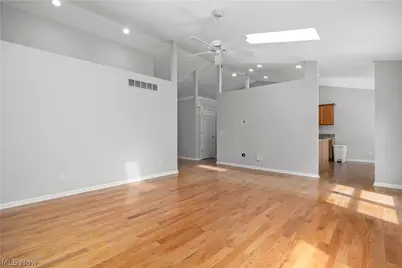 1024 Hunters Chase, Grafton, OH 44044 - Photo 23