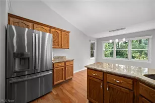 1024 Hunters Chase, Grafton, OH 44044 - Photo 13