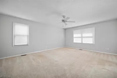 1024 Hunters Chase, Grafton, OH 44044 - Photo 31