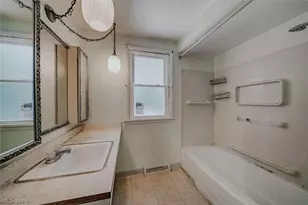 32909 Alva Dr, Eastlake, OH 44095 - Photo 11