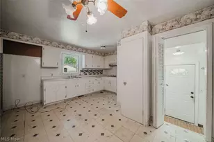 32909 Alva Dr, Eastlake, OH 44095 - Photo 7