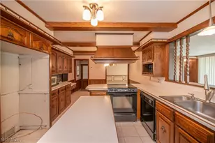 2882 Decamp Rd, Youngstown, OH 44511 - Photo 9