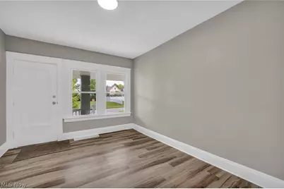 13504 Ashburton Avenue, Loveland, OH 44110 - Photo 11