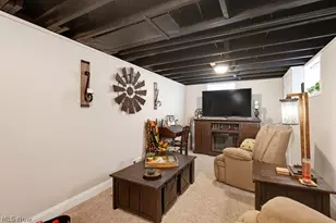 2354 25th St, Cuyahoga Falls, OH 44223 - Photo 33