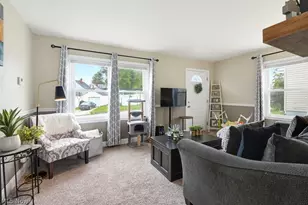 2354 25th St, Cuyahoga Falls, OH 44223 - Photo 9