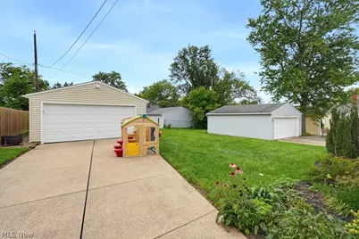 2354 25th Street, Cuyahoga Falls, OH 44223 - Photo 3