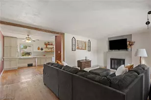 4244 Laffer Square, Sandyville, OH 44671 - Photo 3