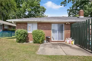 1360 Brittain Woods Rd, Akron, OH 44310 - Photo 25
