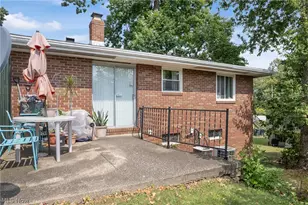 1360 Brittain Woods Rd, Akron, OH 44310 - Photo 27