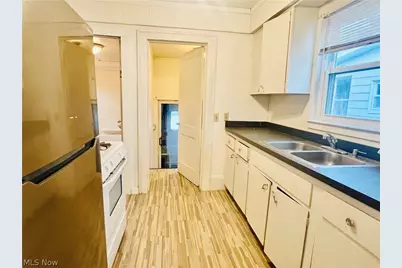 1227 Murray Avenue, Akron, OH 44310 - Photo 5