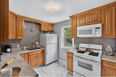1308 Manor Avenue SW, Canton, OH 44710 - Photo 7