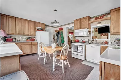 991 Hartshorn Street, Alliance, OH 44601 - Photo 11