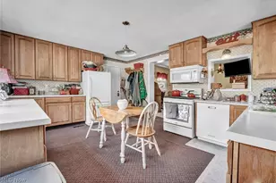 991 Hartshorn St, Alliance, OH 44601 - Photo 11