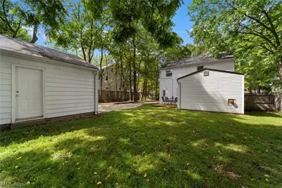 751 Roslyn Avenue, Akron, OH 44320 - Photo 7