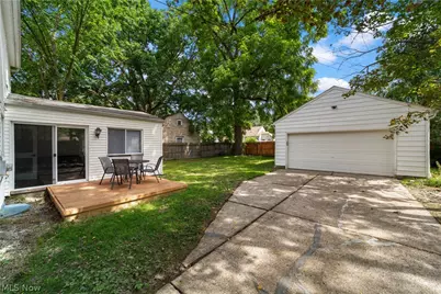 751 Roslyn Avenue, Akron, OH 44320 - Photo 3