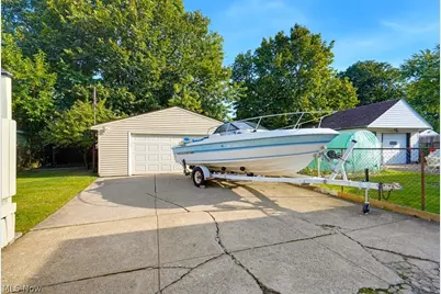 13200 Carrington Avenue, Loveland, OH 44135 - Photo 25