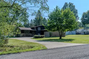 2848 Pressler Rd, Uniontown, OH 44685 - Photo 3